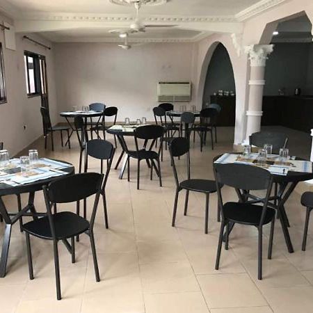 First Choice Hotel Accra Exterior foto
